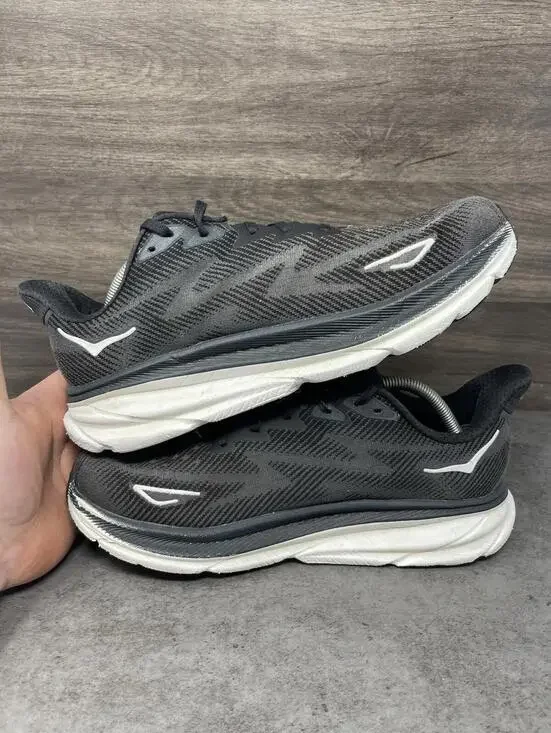 HOKA Clifton 9 Sneakers Mens Size 10.5 2E Wide Black White One One - Picture 7 of 11